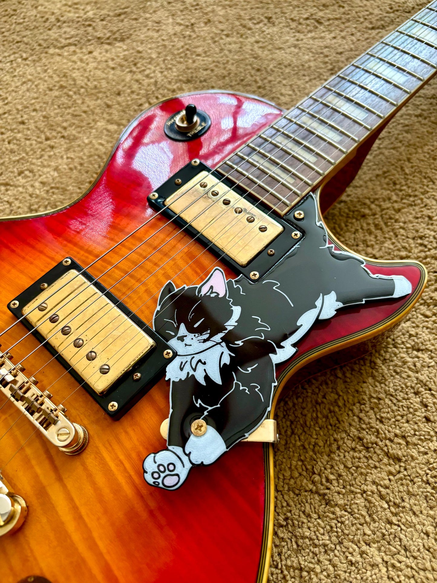 Les Paul Cat Pickguard | Les Paw