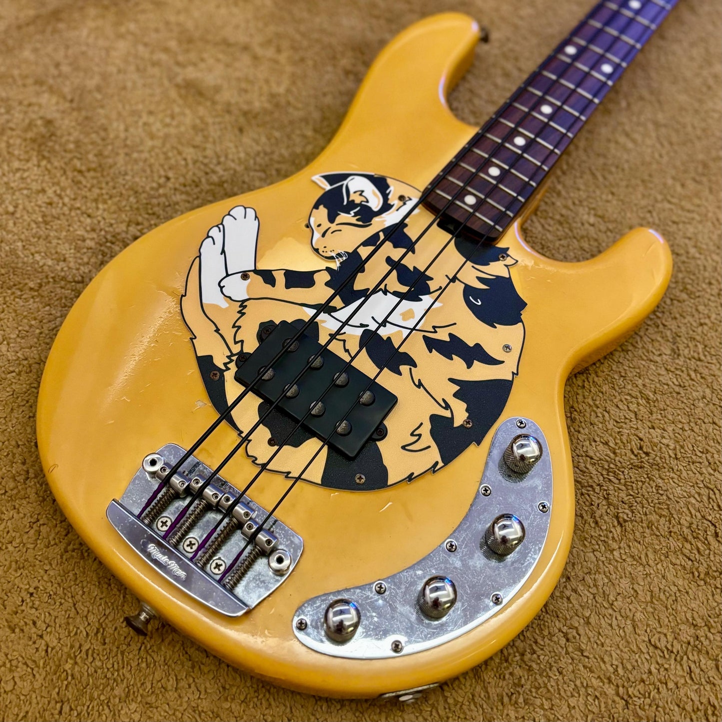 Meowsic Man Stingray Bass Cat Pickguard