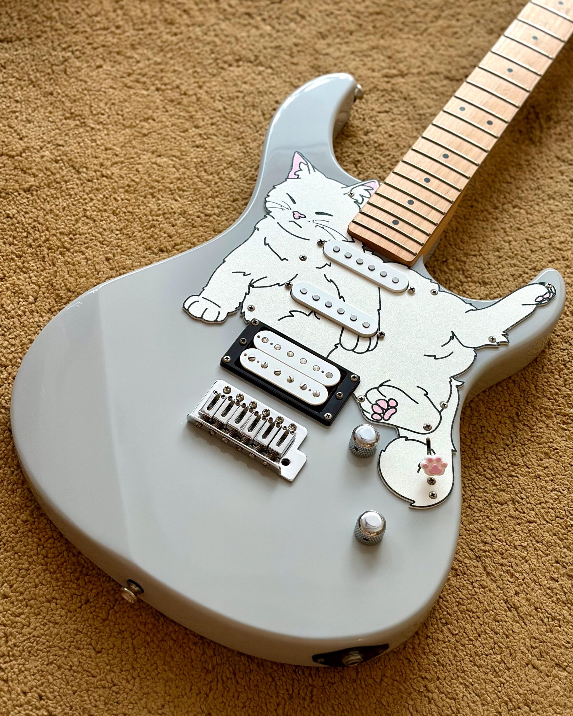 Cat guitar pickguard for Yamaha Pacifica 112V | Yamaha Stratocaster / Superstrat | "Stratocatster" | Fun guitar gift