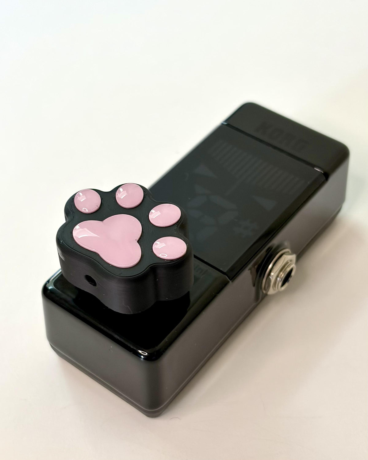 Cat Paw Pedal Toppers | 3D Printed Pink Kitty Paw for Guitar Pedals