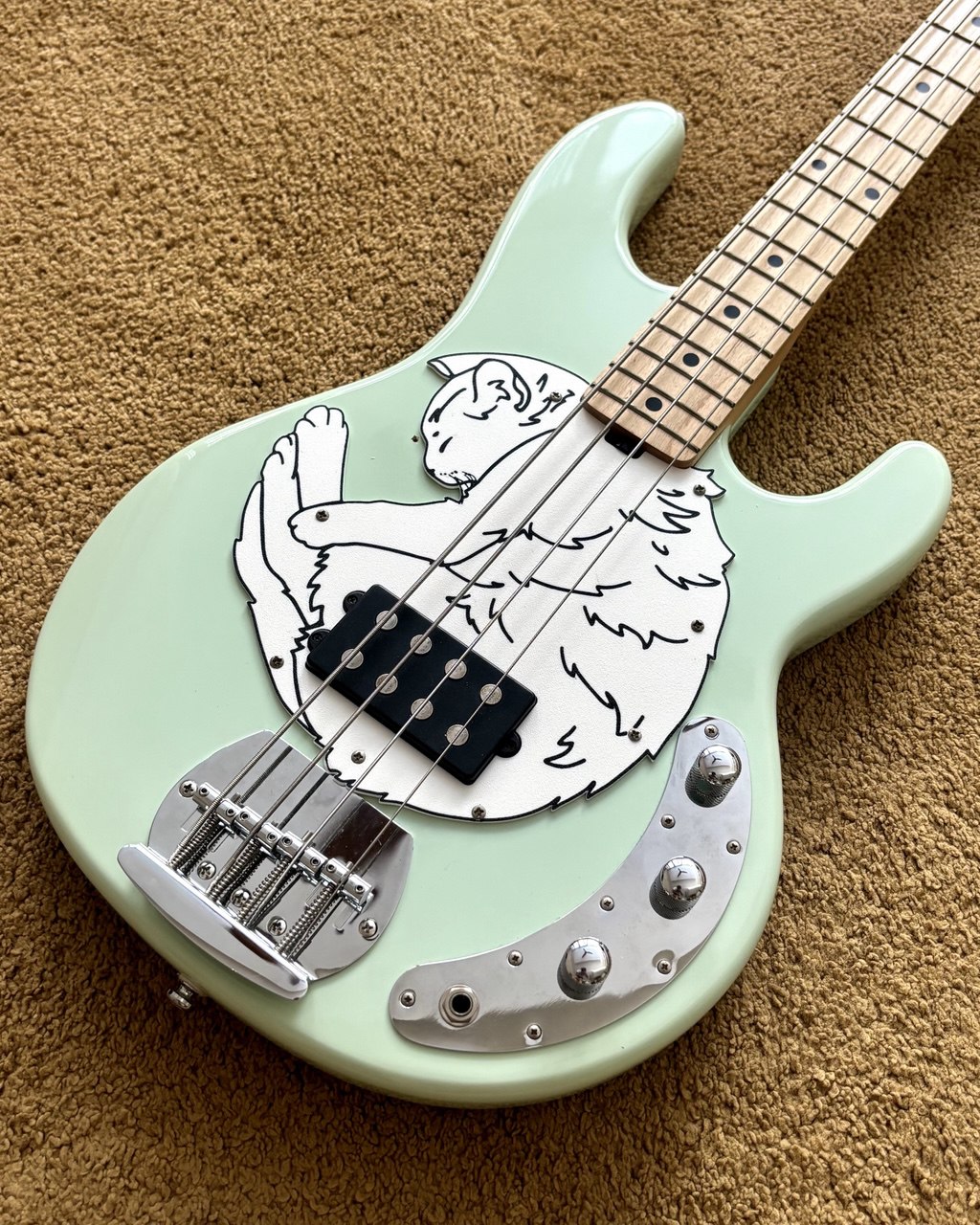 Meowsic Man Stingray Bass Cat Pickguard